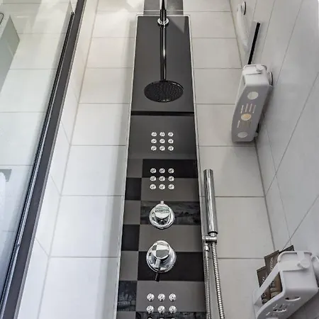 Apartment Amazing In By Valentino - Free Garage Parking Brasov