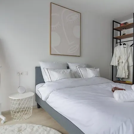 Apartment Amazing In By Valentino - Free Garage Parking *